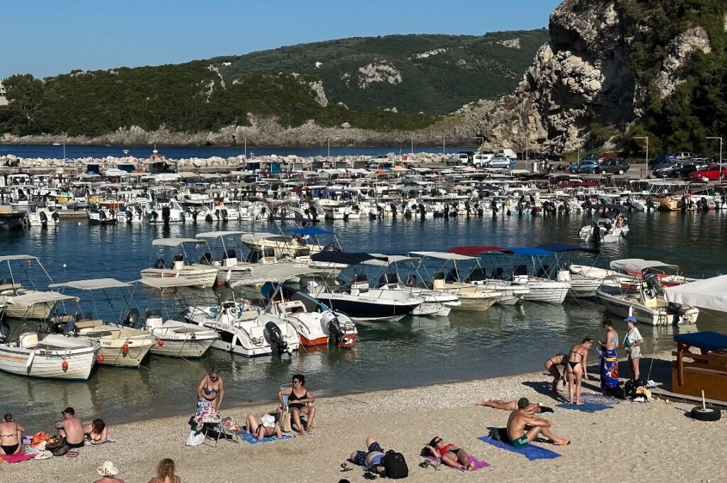  חוף פליאוקסטריצה (Paleokastritsa) קורפו
