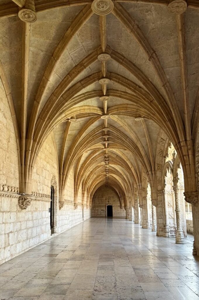 מנזר ז'רונימוש (Mosteiro dos Jeronimos) ליסבון
